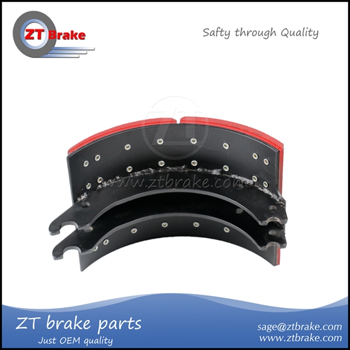 4710  lined brake shoe