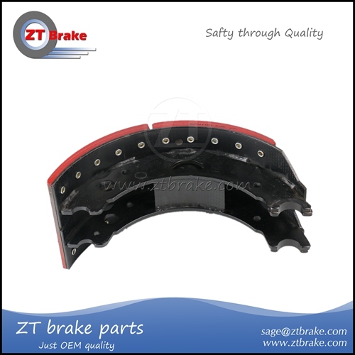 704001-180WITH SLOT lined brake shoe